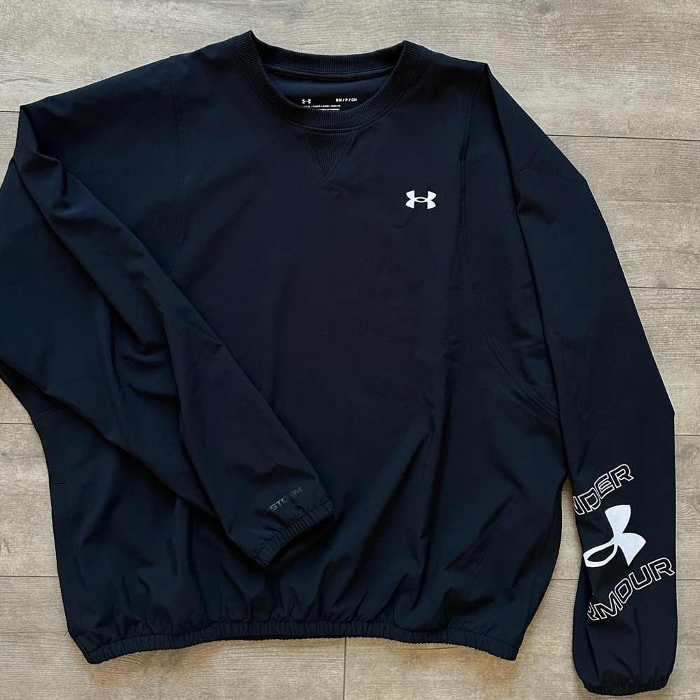 Under Armour women’s black woven graphic crew dri fit size small
